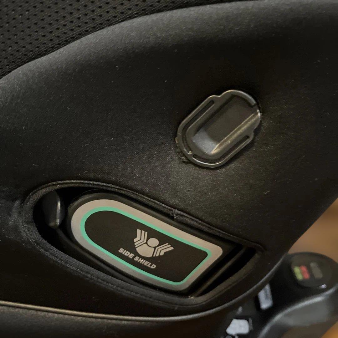 お値下げ中　クルリラビッテ プロテクト(アカチャンホンポ限定) チャイルドシート