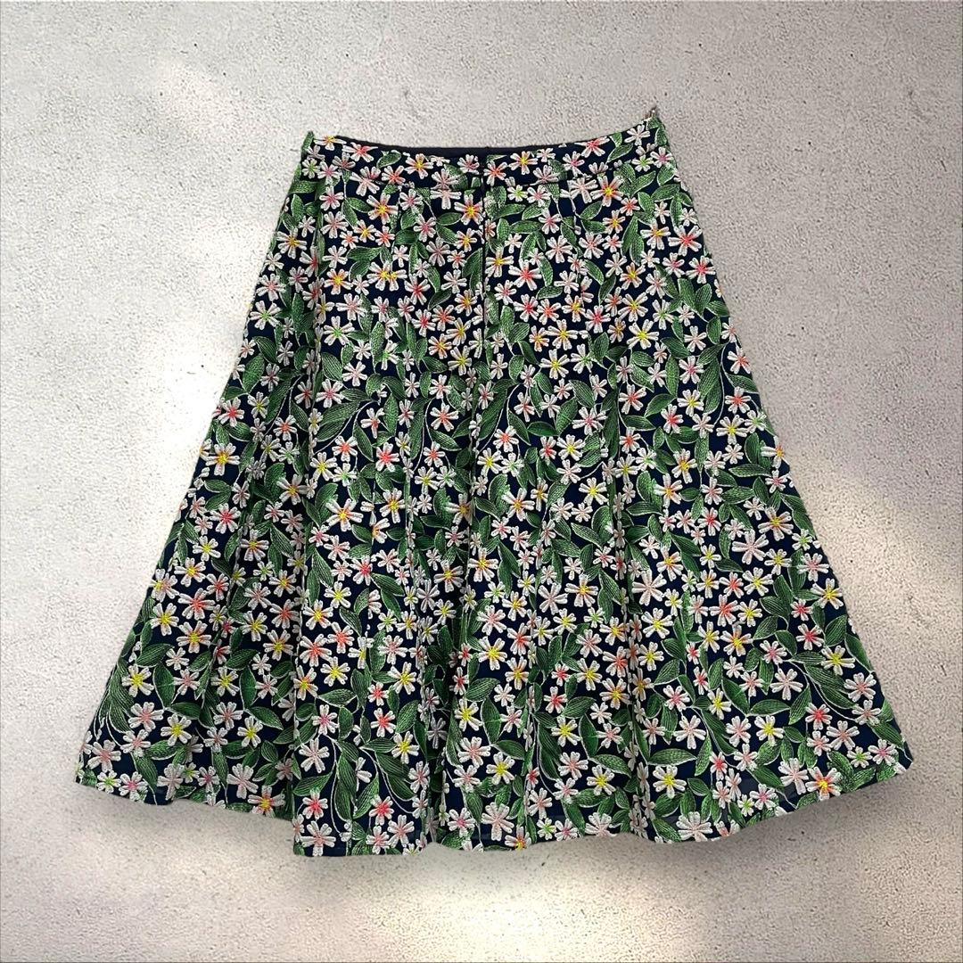 ★未使用★ 定価5万円 TOCCA トッカ 花柄 フレアスカート 総刺繍 S