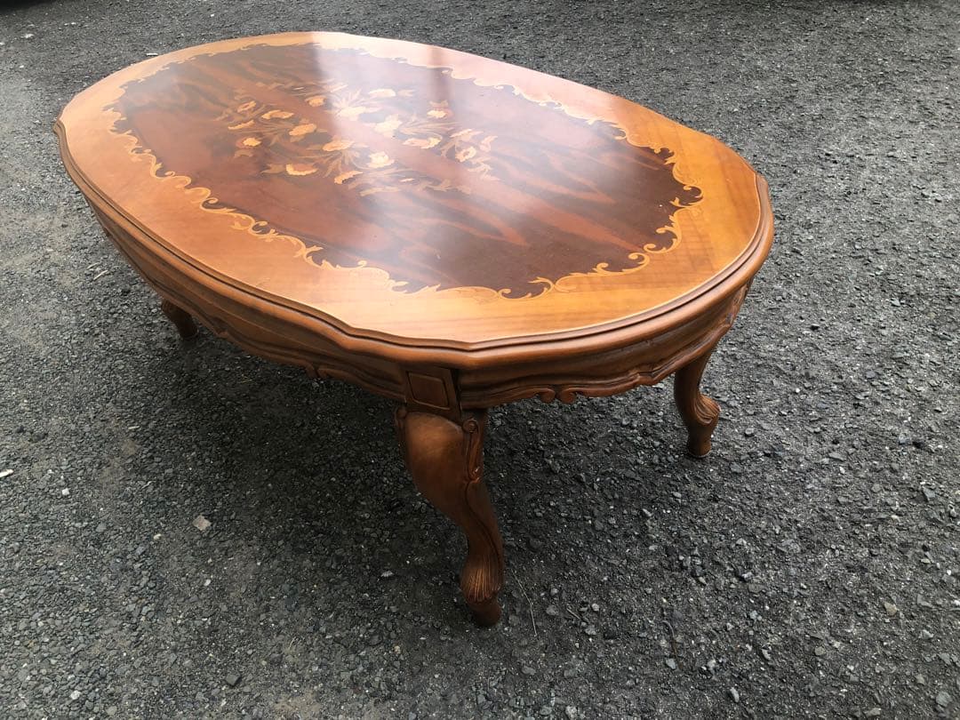 イタリア製　象嵌テーブル　コーヒーテーブル　ダイニングテーブル　猫脚　オシャレ