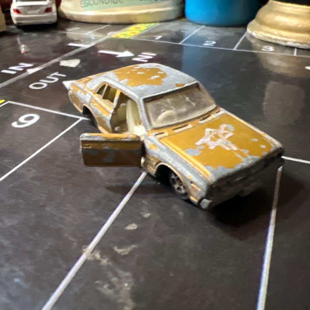 希少香港トミカ　日産セドリック　本体のみ