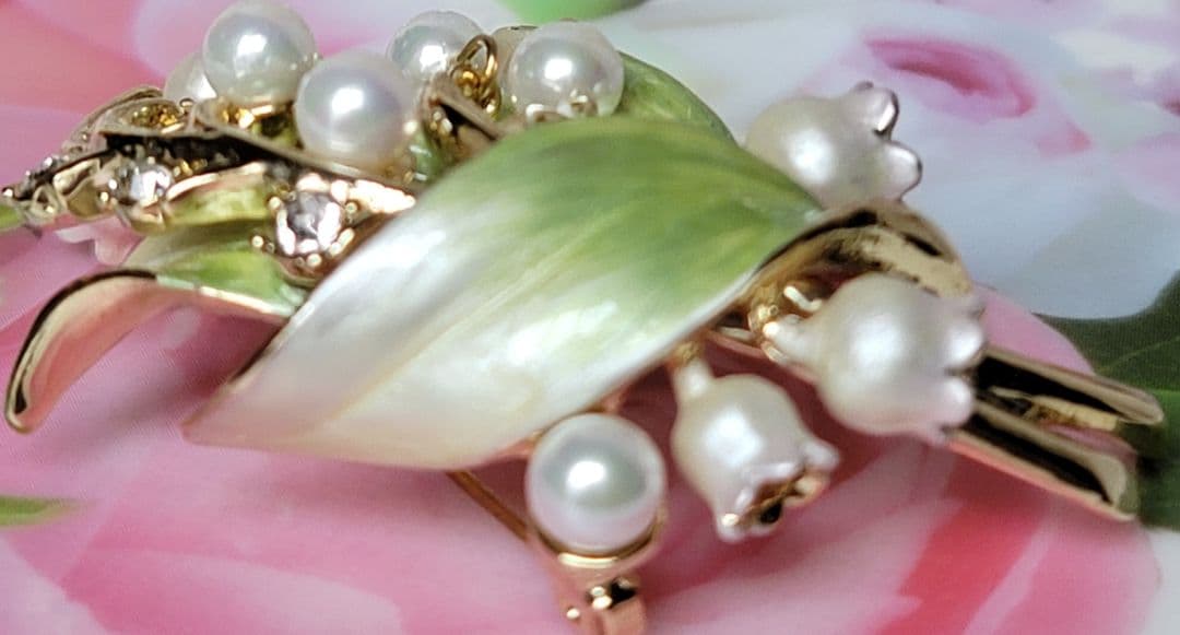 ヴァンドームブティック　 ブローチ　スズラン　すずらん　帯留め　代用