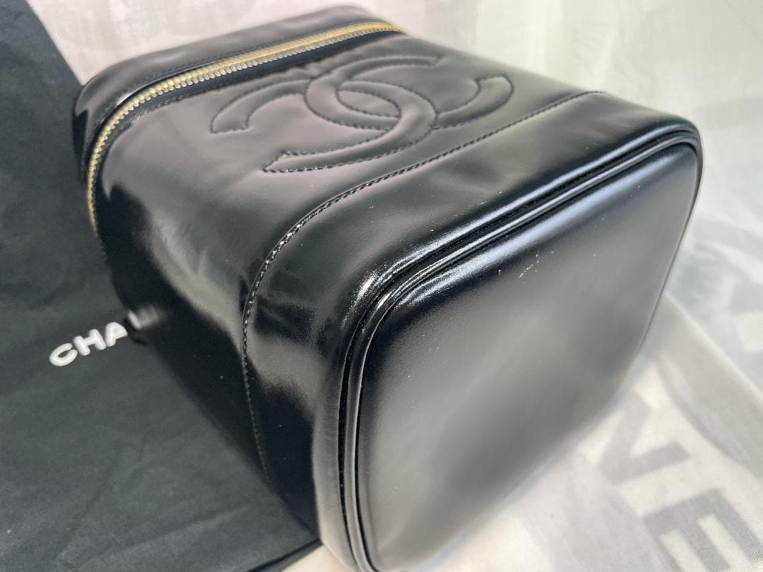 瑠衣　CHANEL バニティ　バッグ　化粧ポーチ　レザー　小物ポーチ134