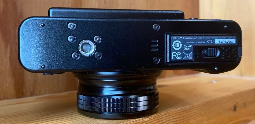 【さわ】フジフィルム　X10