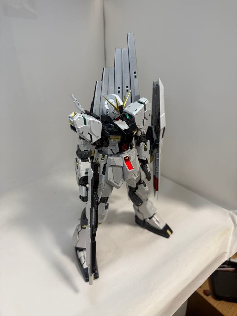 ニューガンダムMG ver.ka チタニウムフィニッシュver ガンプラ