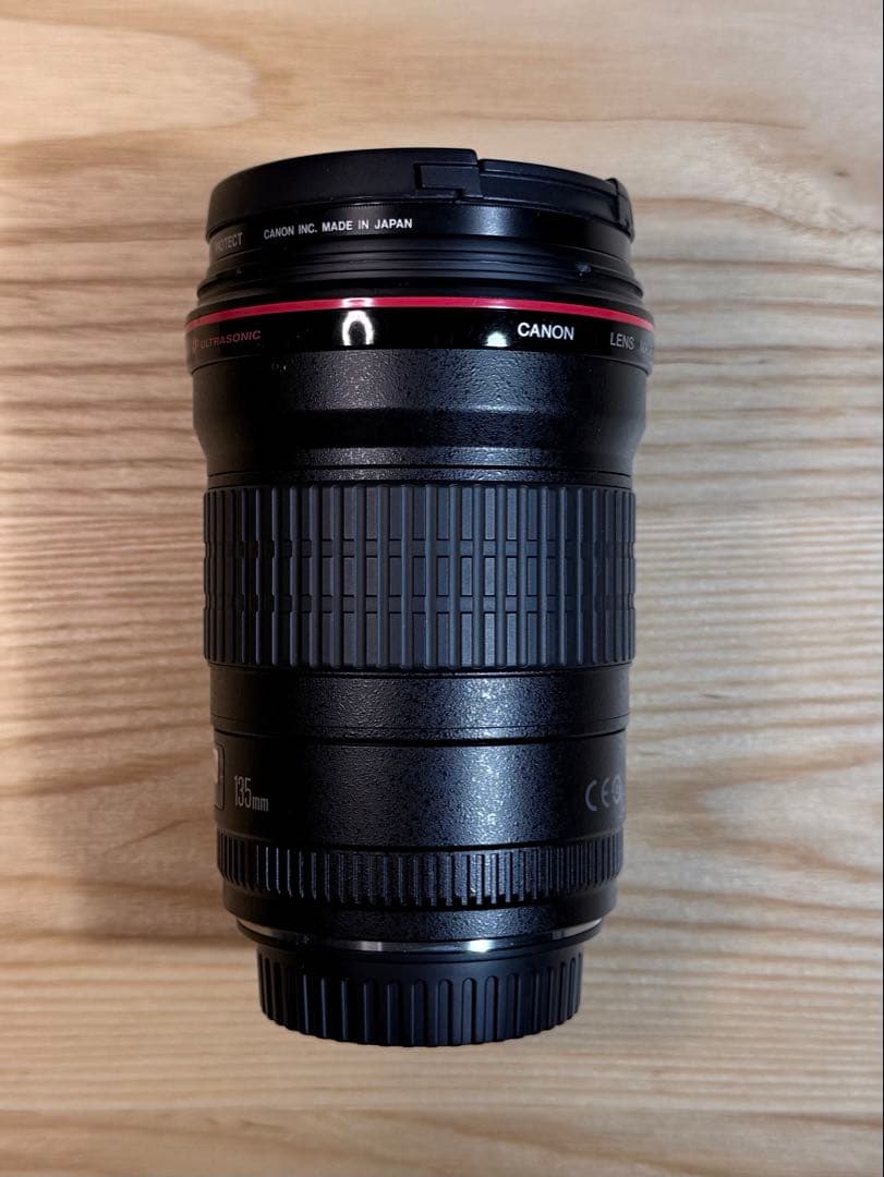 Canon EF 135mm f/2 L USM レンズ　純正保護フィルターつき