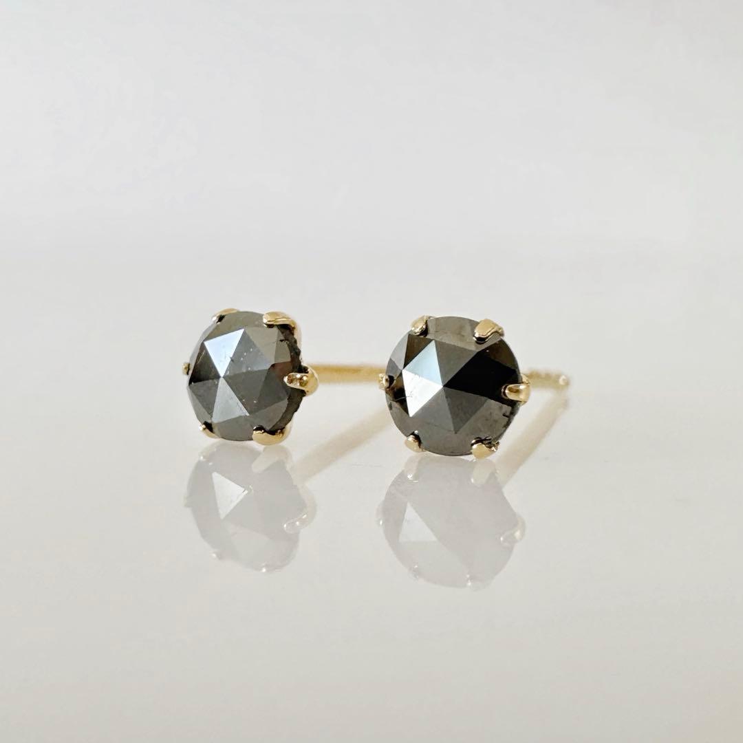 K18 ブラックダイヤ0.30ct ピアス！
