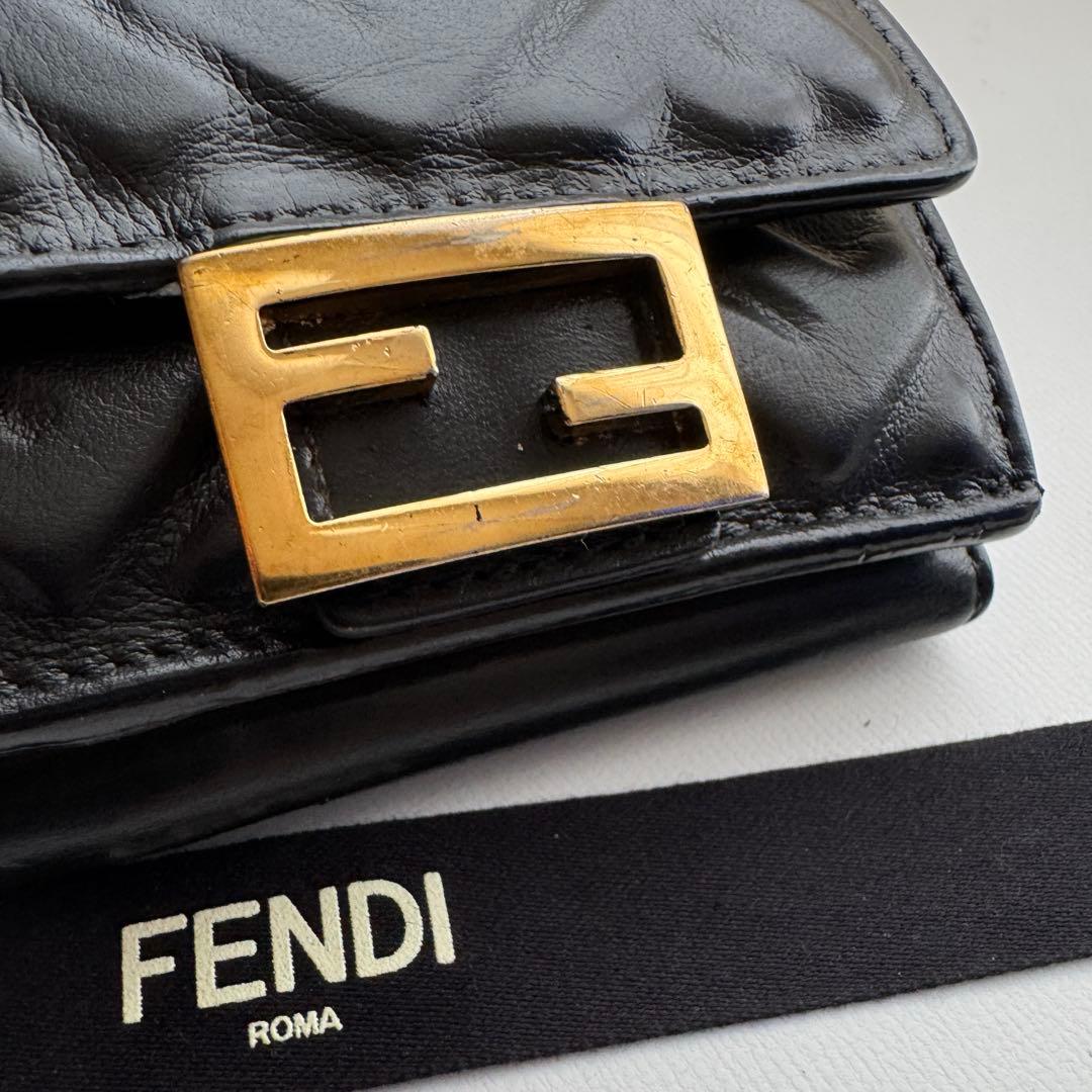 【美品】 41 FENDI フェンディ 3つ折り財布