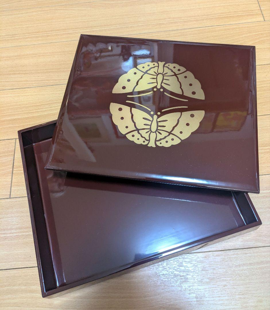 【新品未使用】一段漆器重箱 金色蝶模様 木箱入り　加賀蒔絵