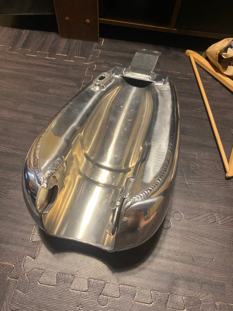 w650 400 用　アルミタンク　新品