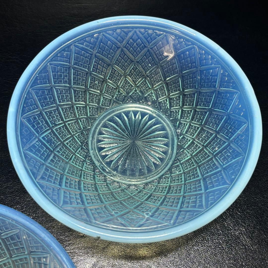 ★明治/大正ガラス！綺麗なブルーに乳白ぼかし小鉢/気泡ガラス/氷コップ/2個！★