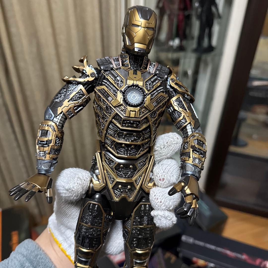 IRON MAN 3 BONES アイアンマン　ボーンズフィギュア
