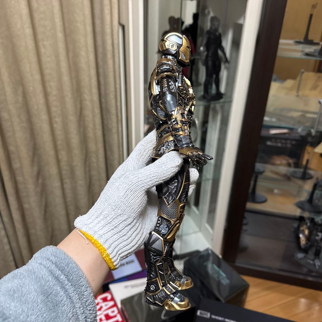 IRON MAN 3 BONES アイアンマン　ボーンズフィギュア