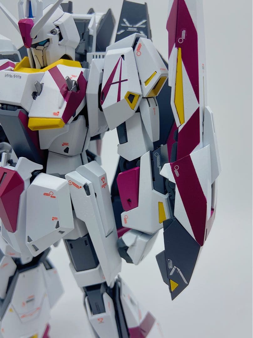 MG 1/100 ゼータガンダム Ver.Ka zガンダム3号機　全塗装完成品