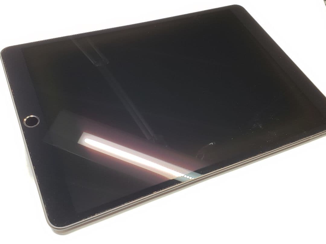 iPad　A2152 iPad　Air 第３世代　Wi-Fi 64GB 　中古