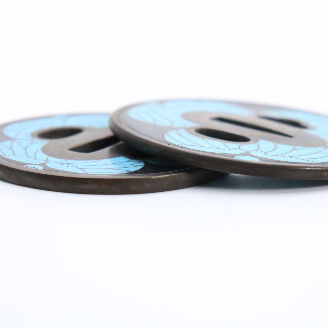 銅製七宝三つ葉葵文鐔　刀装具 一對 桐箱付　V107　1F28