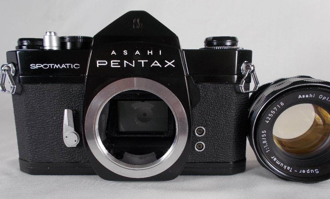 フィルムカメラ 整備済　 Pentax SP + レンズ f/1.8　E245