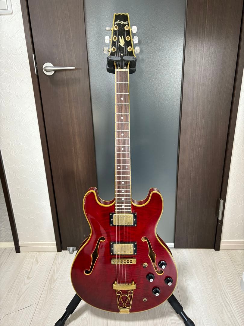 Aria Pro II セミアコースティックギター レッド