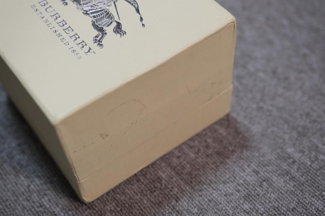 Burberry Sport グレー クロノグラフ 腕時計 （BU7713）