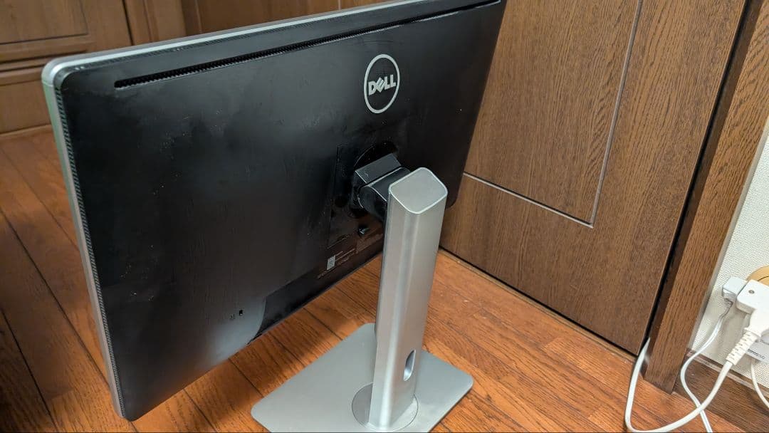 DELL P2415Q 24インチ4Kモニタ コード付き