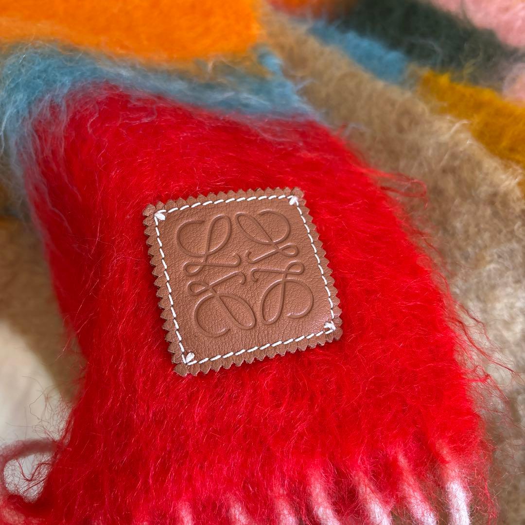 m*g様 ロエベ　マフラー