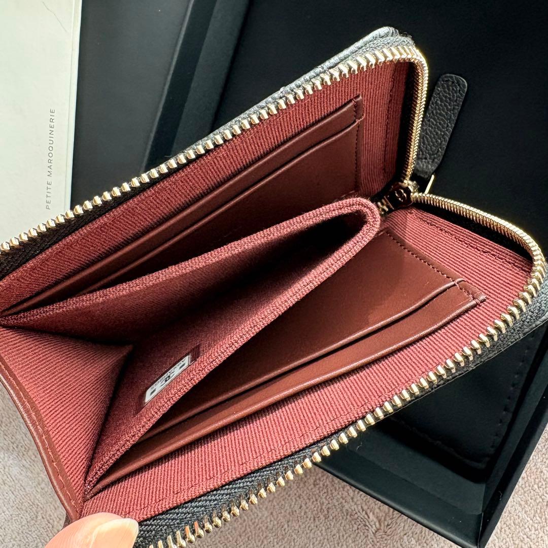 《極美品》 CHANEL マトラッセ キャビアスキン ミニウォレット