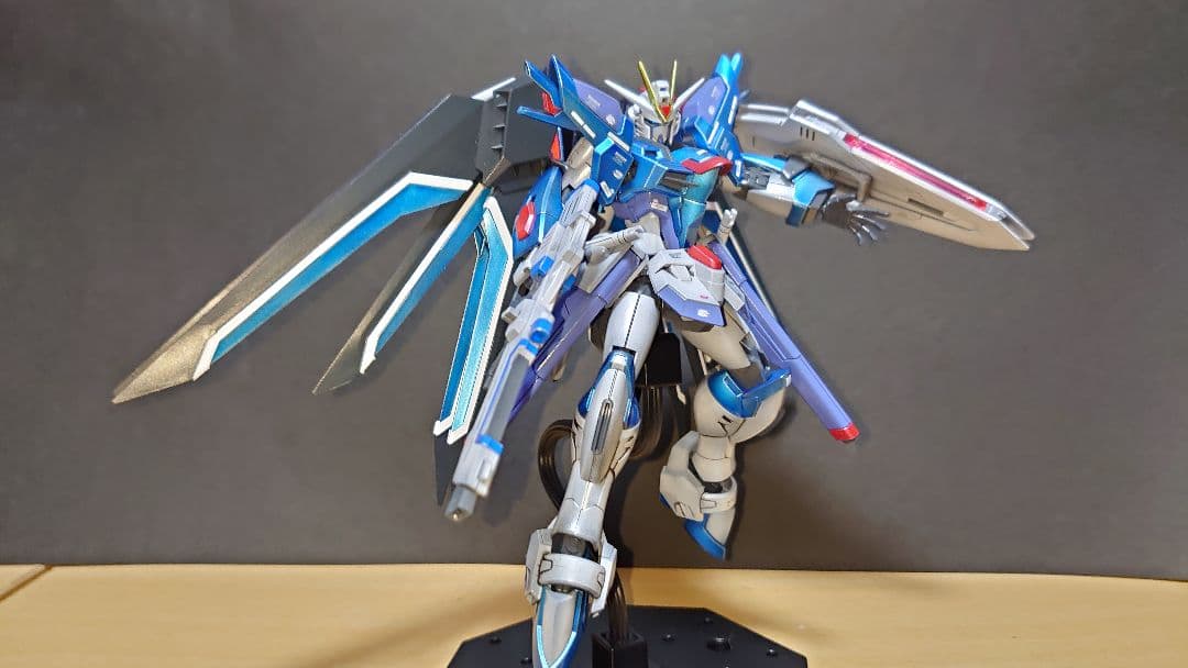 HGライジングフリーダムガンダムとイモータルジャスティスガンダム