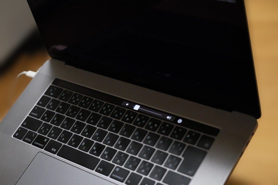 MacBook Pro 15.4Core i7 SSD256GB/メモリ16GB