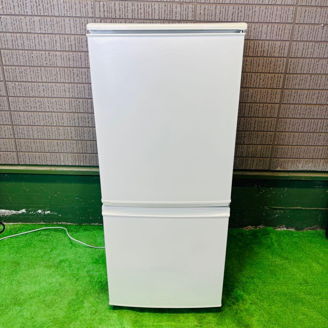 SHARP 137L 冷蔵庫 キズ有 左右付け替えドア【地域限定配送無料】