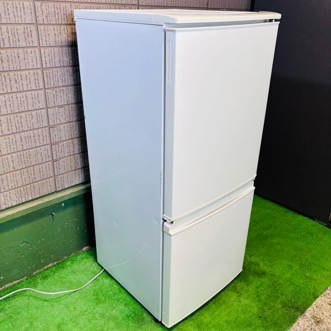 SHARP 137L 冷蔵庫 キズ有 左右付け替えドア【地域限定配送無料】