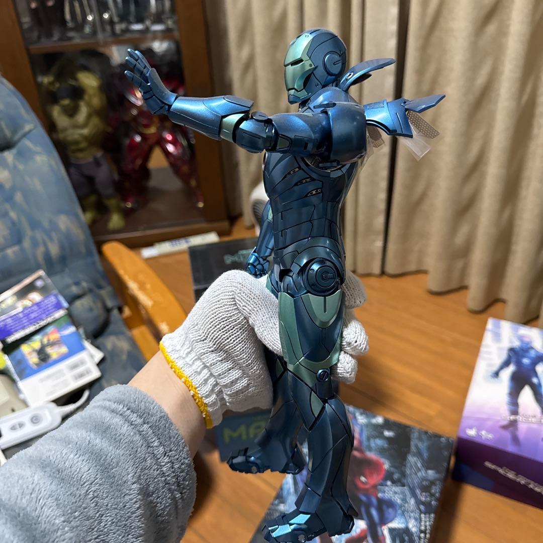 アイアンマン　マーク3 ブルーステルス　ホットトイズ