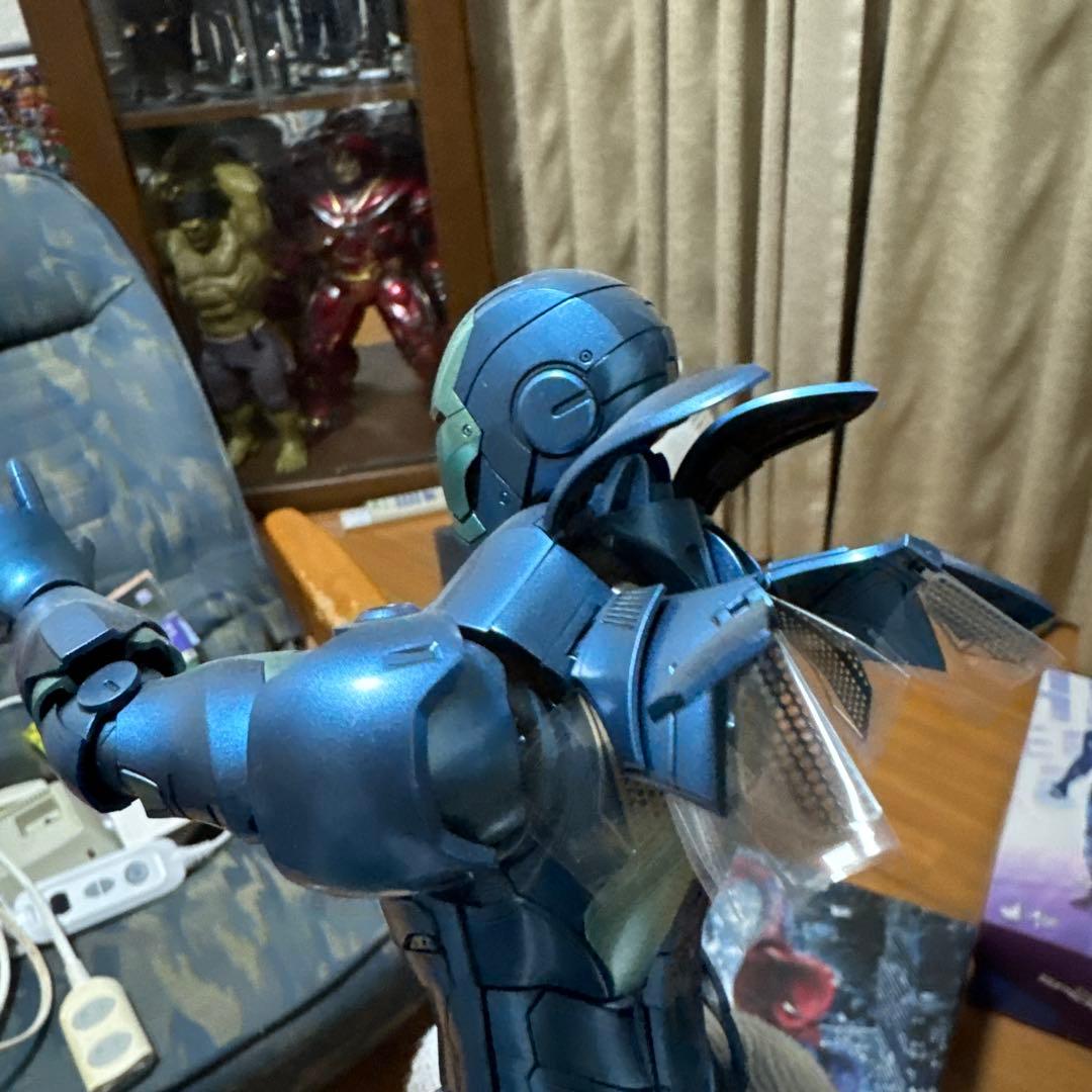 アイアンマン　マーク3 ブルーステルス　ホットトイズ