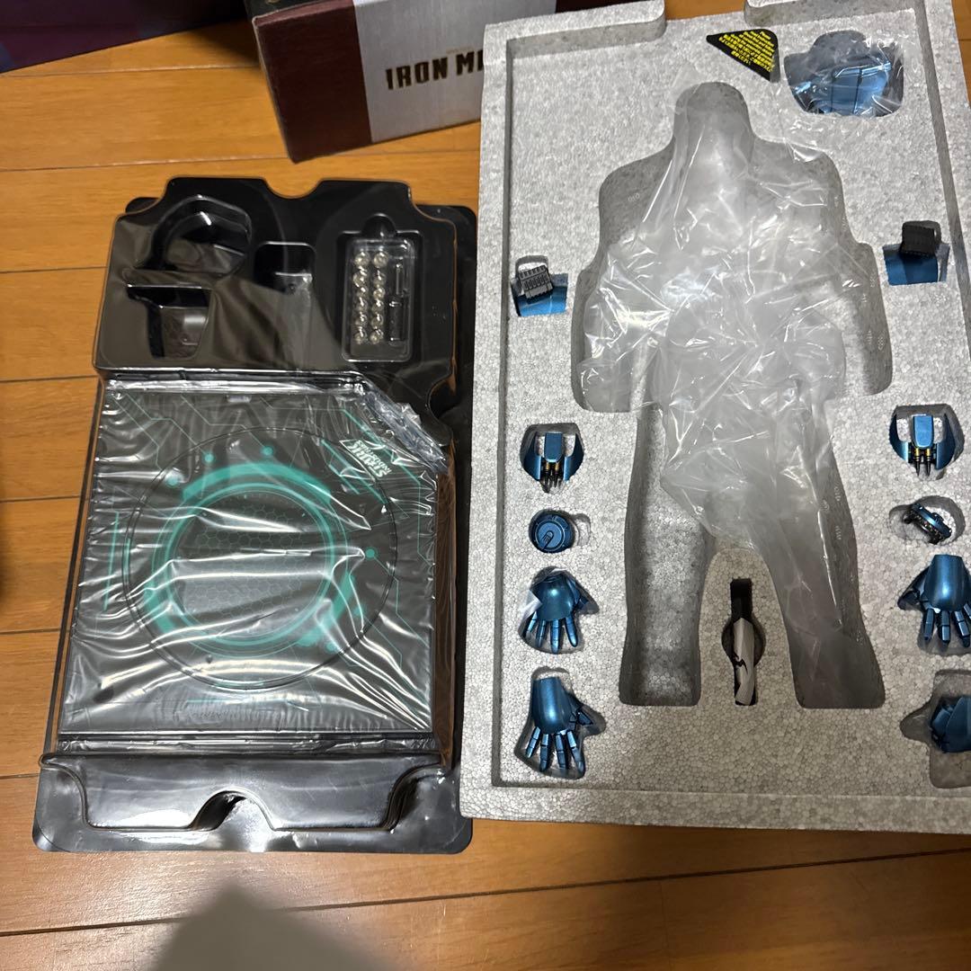 アイアンマン　マーク3 ブルーステルス　ホットトイズ