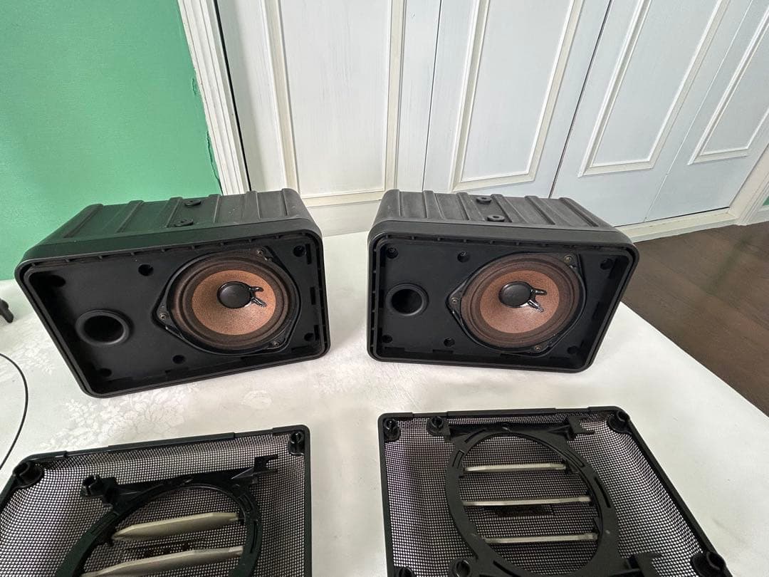 BOSE101SDVMと横棒用天吊り金具