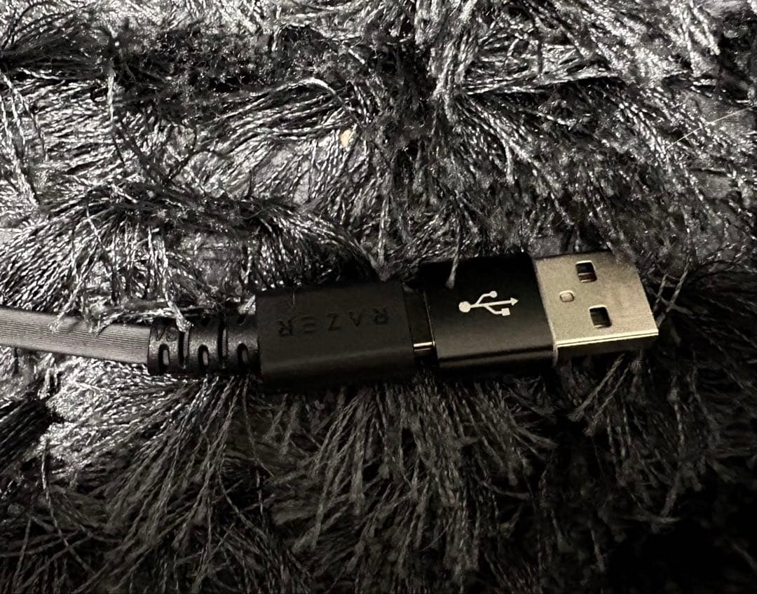 Razer 去年発売のキーボード＆人気のサウンドバー(スピーカー)セット