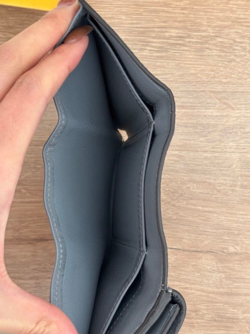 FENDI 三つ折り財布 ピーカブー　ブルー