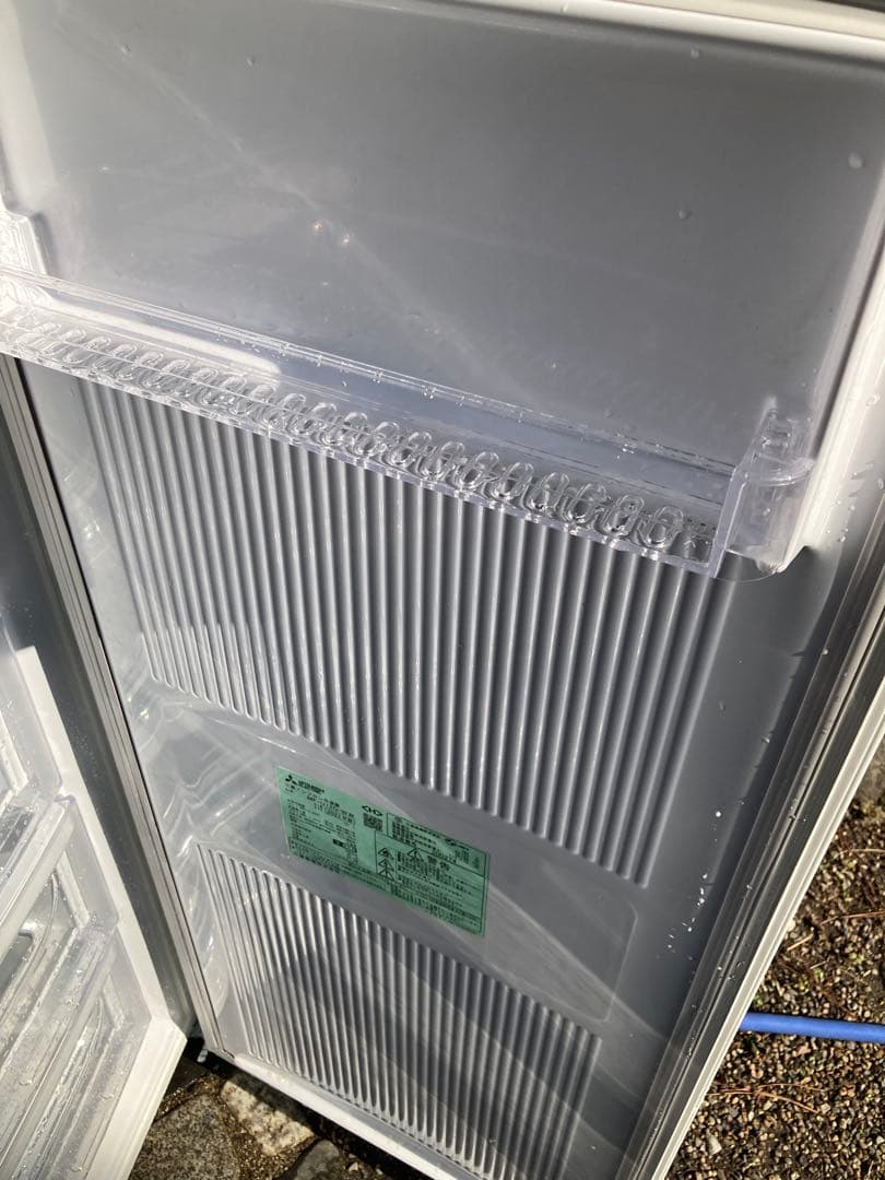 冷凍庫　三菱ノンフロン冷凍庫　MF-U12G-W