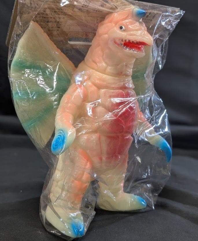 ドラコ 羽付「ウルトラマン」登場怪獣（ブルマァク復刻）蓄光版 ソフビ 未開封