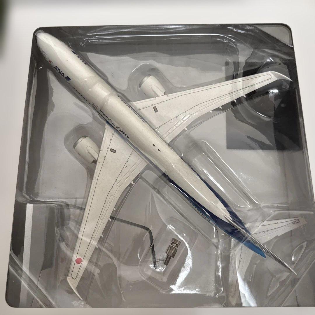 ANA Boeing 777-9 1:200 スケールモデル