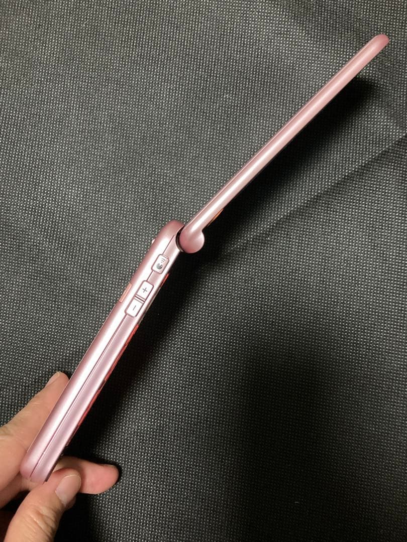 ピンク 防水携帯電話 本体 USBケーブル付き