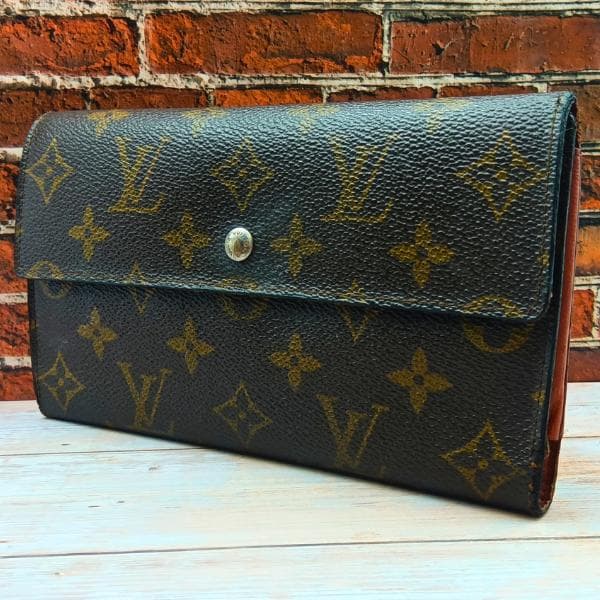 ルイヴィトン モノグラム インターナショナル 三つ折り 長財布 0035