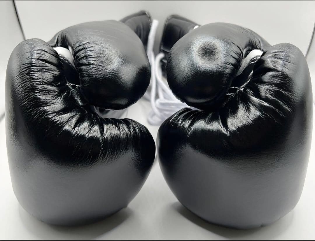 Winning グローブ 8オンス ブラック ひも式