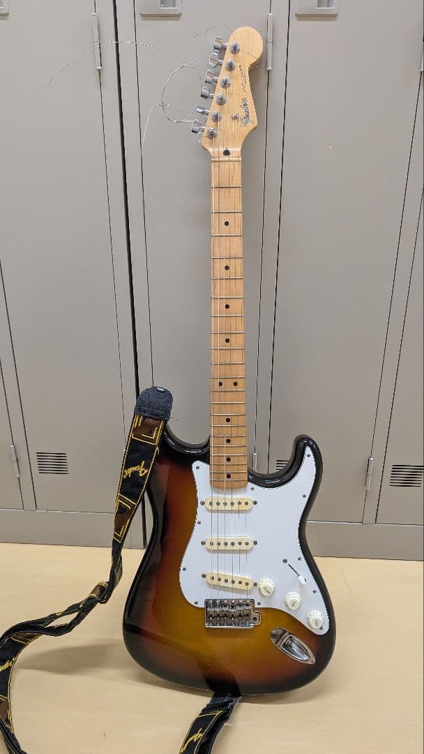 Fender Stratocaster サンバースト japan