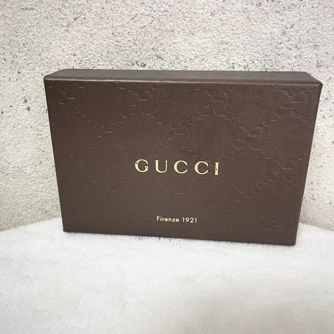 GUCCI グッチ　キーケース　シマ　レザー　GG 　本革　カーキ