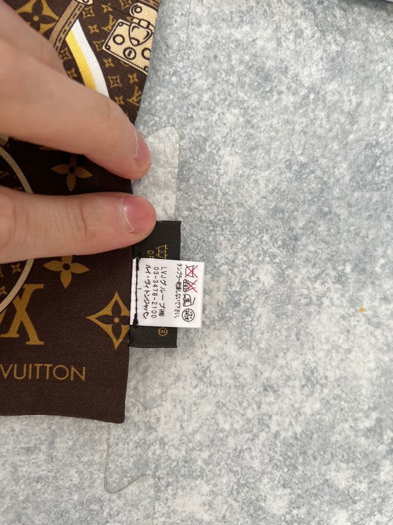 LOUIS VUITTON モノグラム バンダナ