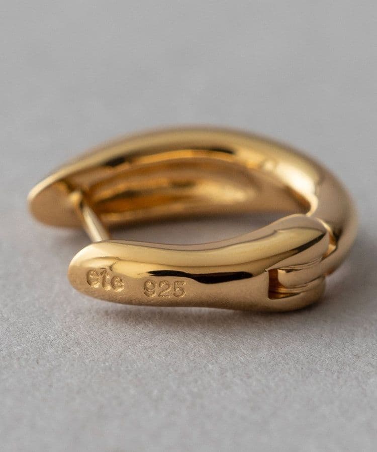 ete エテ チャンキーハグピアス ゴールド両耳シンプルゴールドピアス