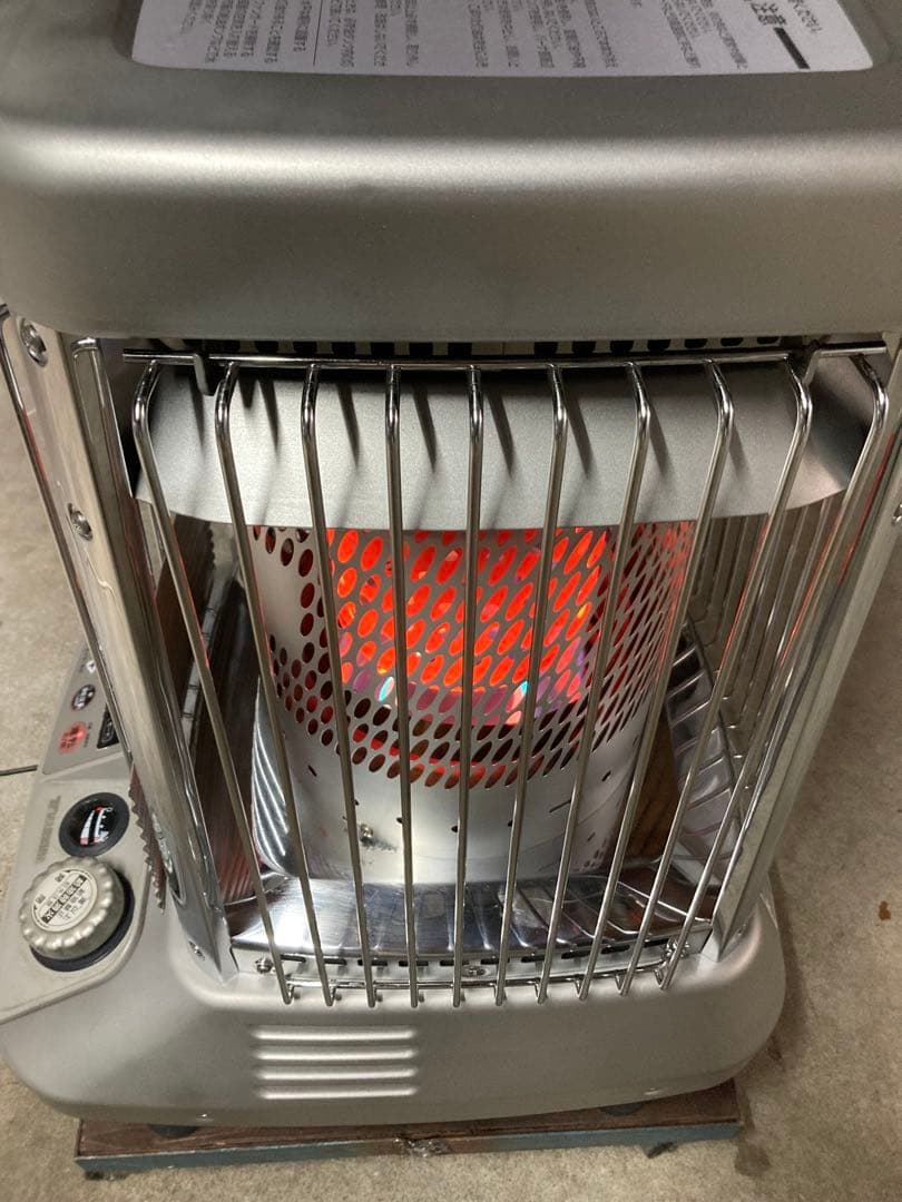 【送料無料❕】業務用ストーブ ダイニチブルーヒーター FM-104Ｆ⑱