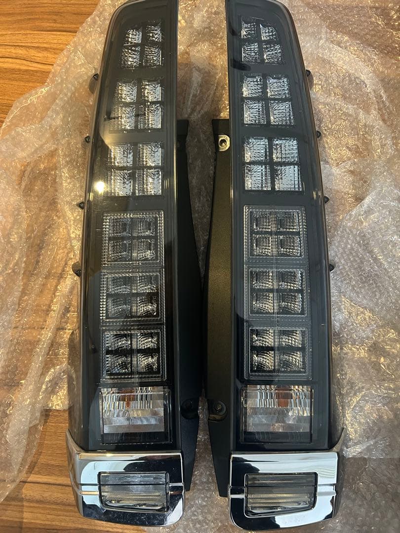 ヴォクシー 80 前期　テールランプ　純正