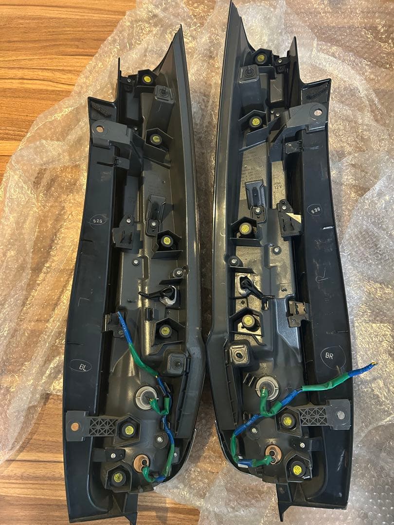 ヴォクシー 80 前期　テールランプ　純正