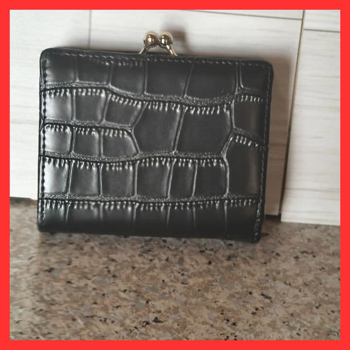 【新品未使用】ヴィヴィアンウエストウッド二つ折り財布　843VW594　ブラック