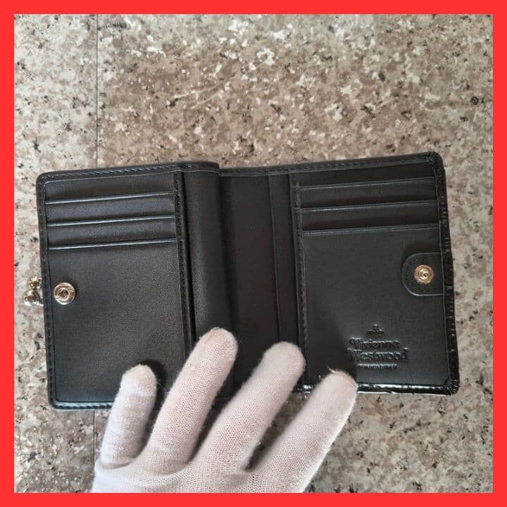 【新品未使用】ヴィヴィアンウエストウッド二つ折り財布　843VW594　ブラック